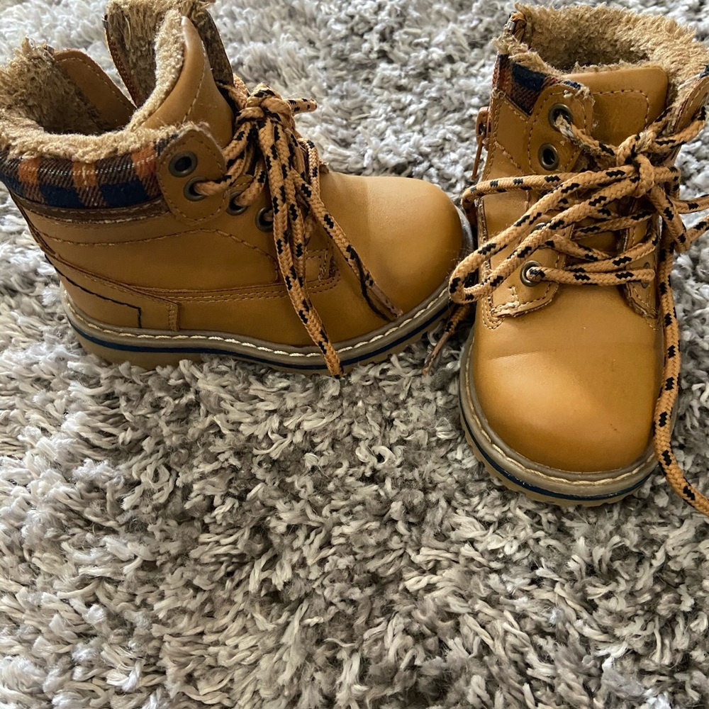 STONE CANYON TODDLER TUCKER BOOTS